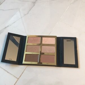 Tarte bronzer and highlighter pallet
